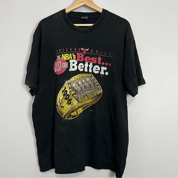 Vintage Chicago Bulls 1996 "The NBAs Best Just Got Better" Fruit of the Loom Tee - Picture 1 of 9